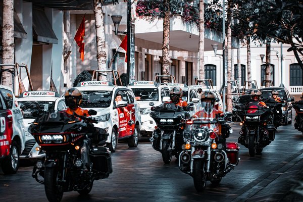 Budget-friendly hybrid vehicles for uk cab drivers in 2023: wise picks for major cost reductions!