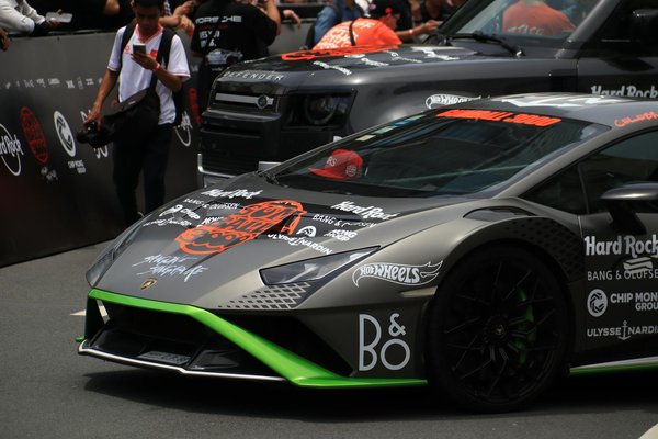 Mastering hatchback side mirror adjustments: a complete guide to enhancing blind spot safety